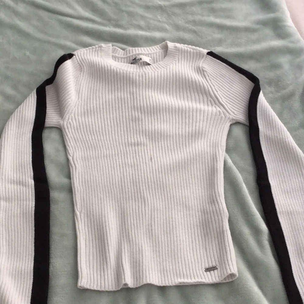 Hollister sweater